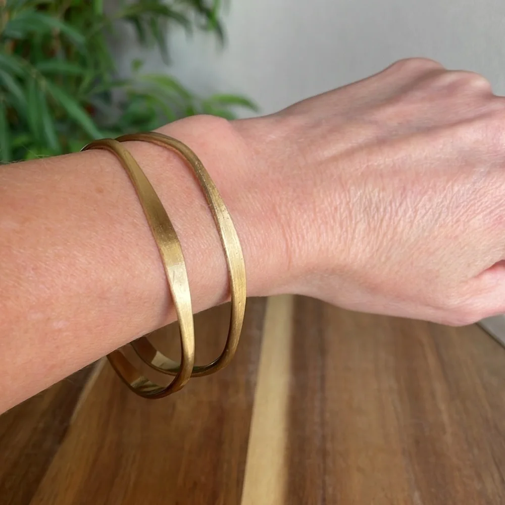 Bracelet Women’s Brushed Gold Slip On Dainty Adjustable Bangles - Picture 1 of 5